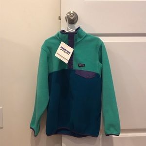 NWT Girls Patagonia pullover size 7-8